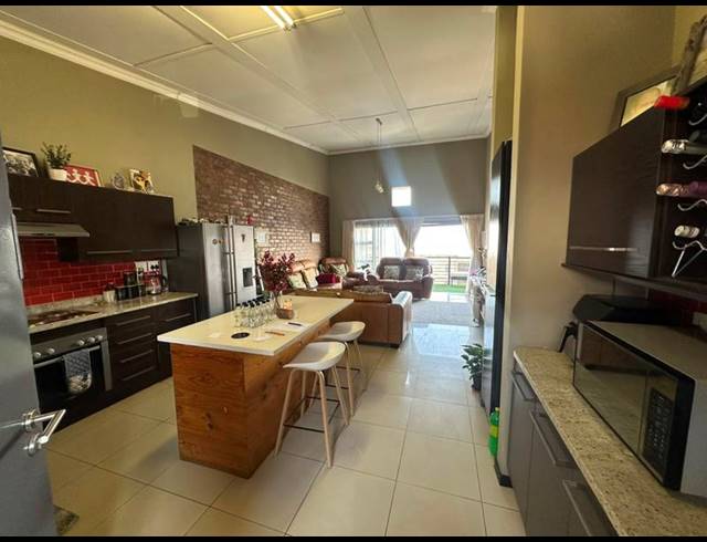 3 BEDROOM TOWNHOUSE FOR SALE IN SOLHEIM